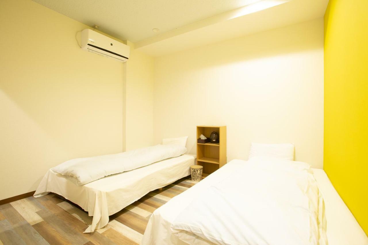 123 Guesthouse Osaka Esterno foto